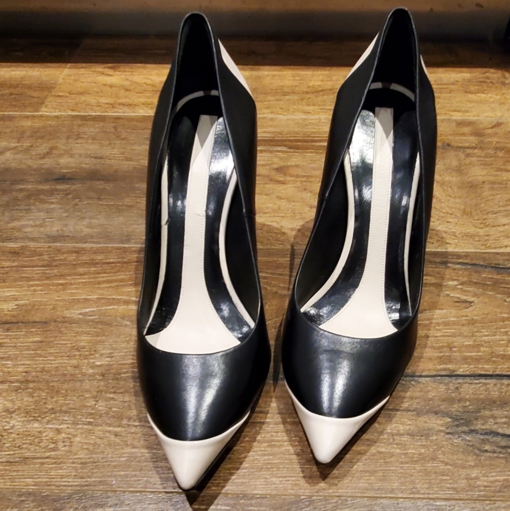 NARCISO RODRIGUEZ LEATHER PUMPS 8